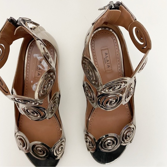 Alaia Rhodium Flat Sandals Gladiator Zip Up Metallic - Picture 3 of 10